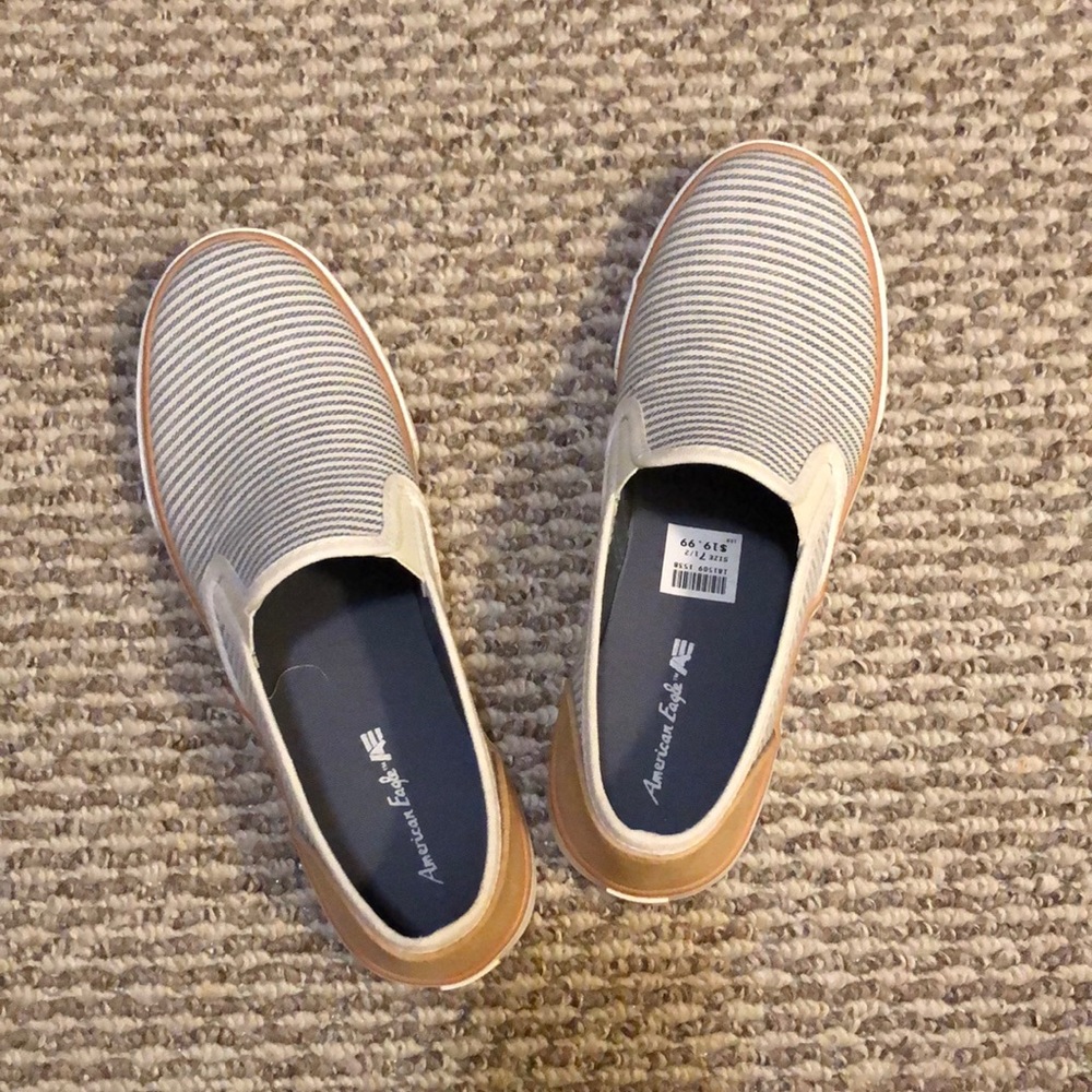 American Eagle slide on shoes